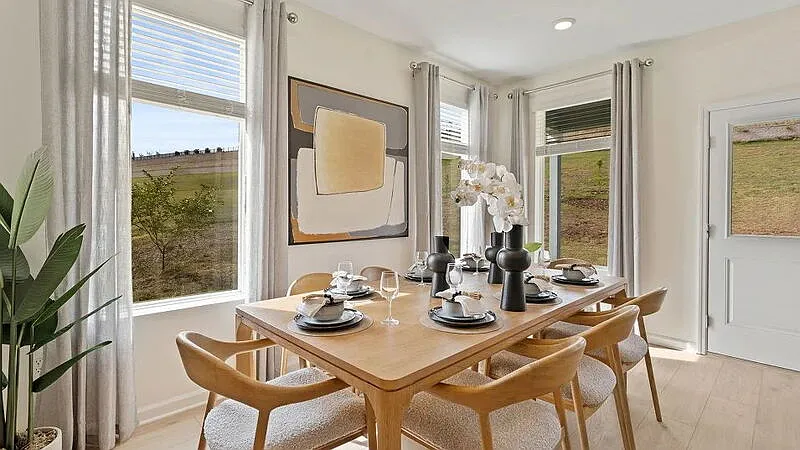 5 bed, 4.0 bath, 3395 sqft, $4,895 — Photo 2