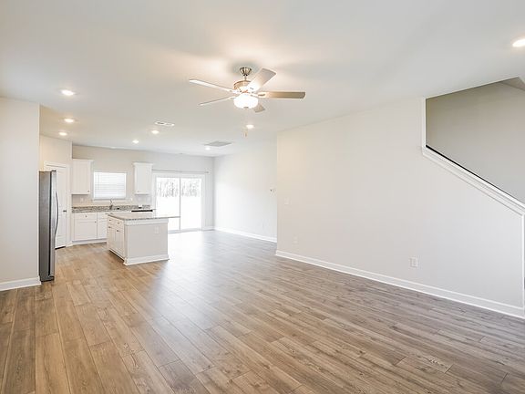 4th image of 3521 Quintana Dr
