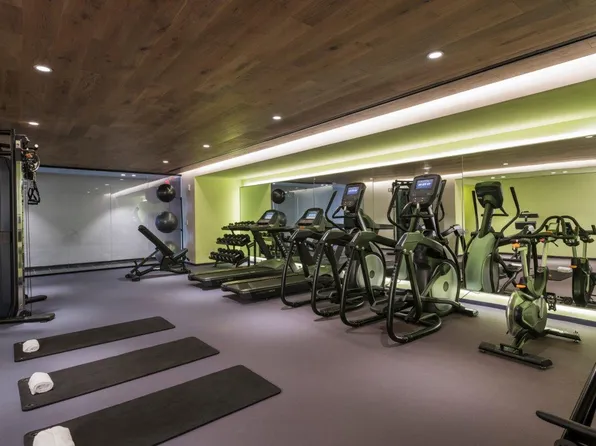 133-27 39th Avenue image 8 of 16