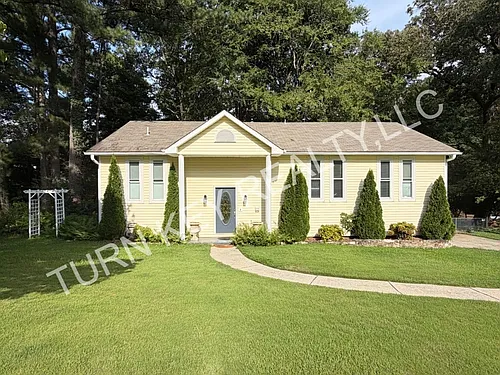 2221 Diane Dr Photo 1