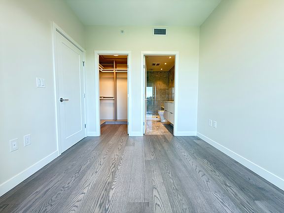 4th image of 6138 Birney Ave