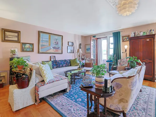 4499 Henry Hudson Parkway West image 6 of 22