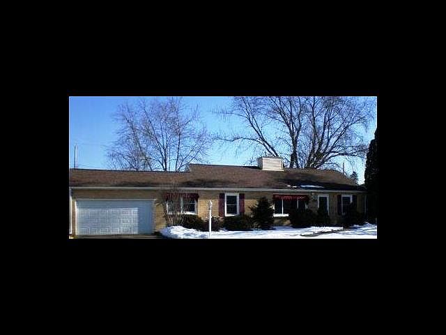 1st image of 2620 N 115th St