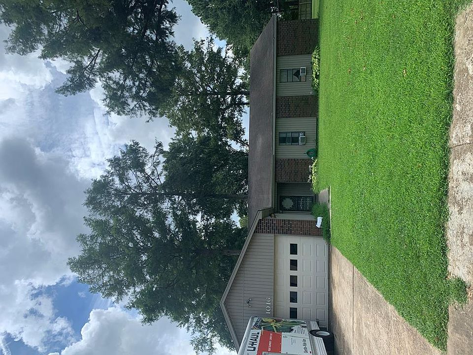 2nd image of 1016 Oakdale Dr
