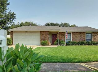 7441 Sandhurst Ln S, North Richland Hills, TX