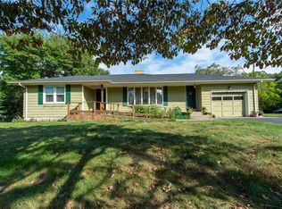 612 Fish Rd, Tiverton, RI 02878