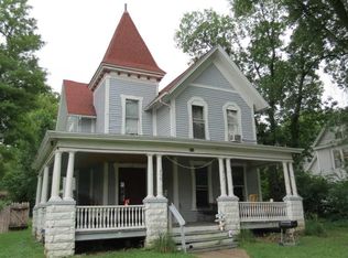 210 S Johnson St, Iowa City, IA 52240