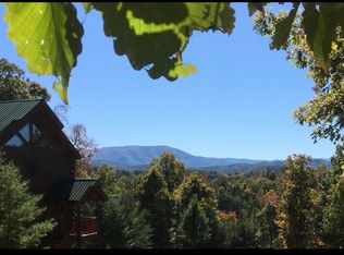 Zachary Thomas Ln, Sevierville, TN 37876