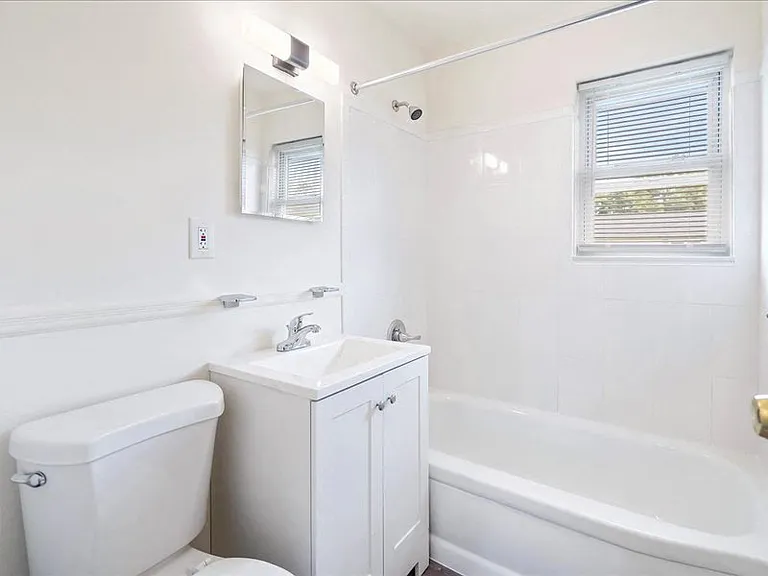Forest Park Gardens Apartments — Photo 15