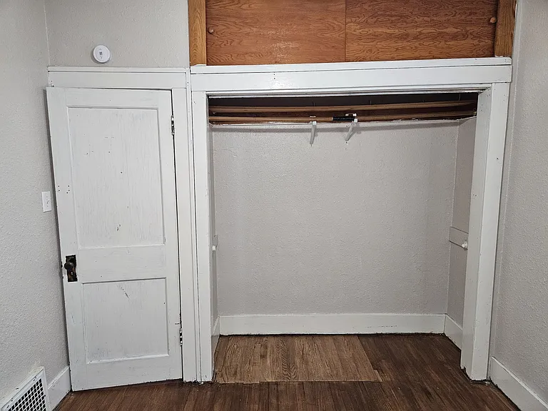 618 W Military Ave — Photo 20