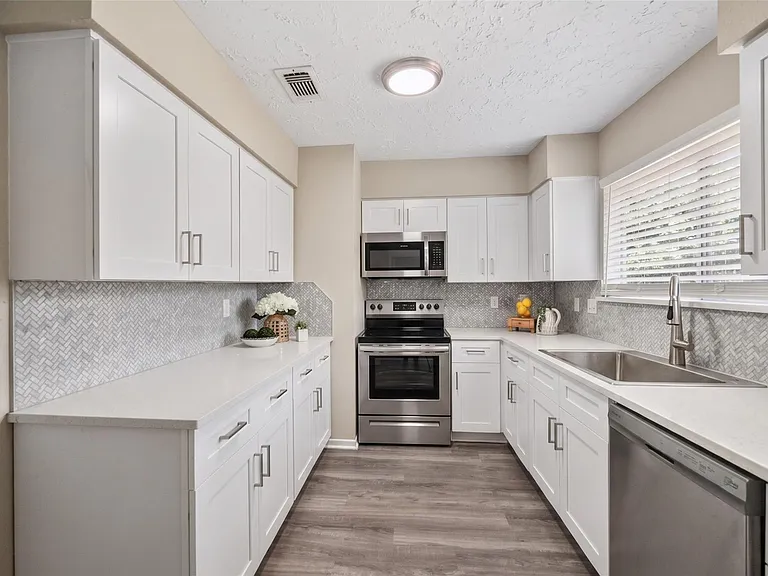 21018 Verdecove Ln — Photo 9