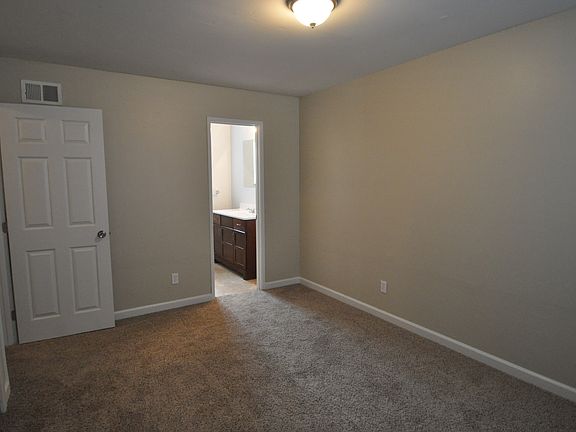 5th image of 842 Stella St