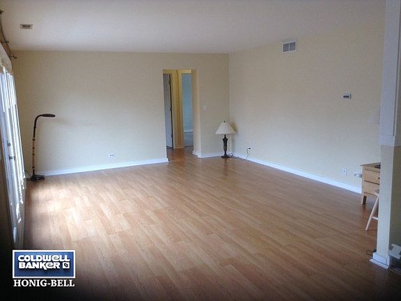 5th image of 1293 Thomas Dr