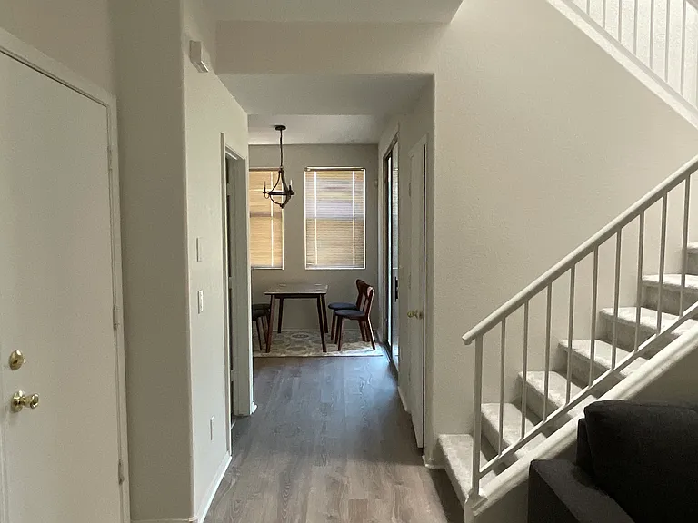 1930 E Hayden Ln #119 — Photo 4