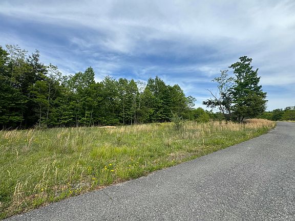 5th image of River Ridge Ln