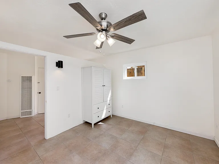38501 Bel Air Dr — Photo 10