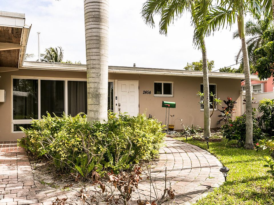 1st image of 2454 Okeechobee Ln