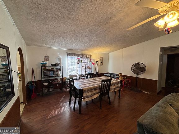 5th image of 34 Kight St