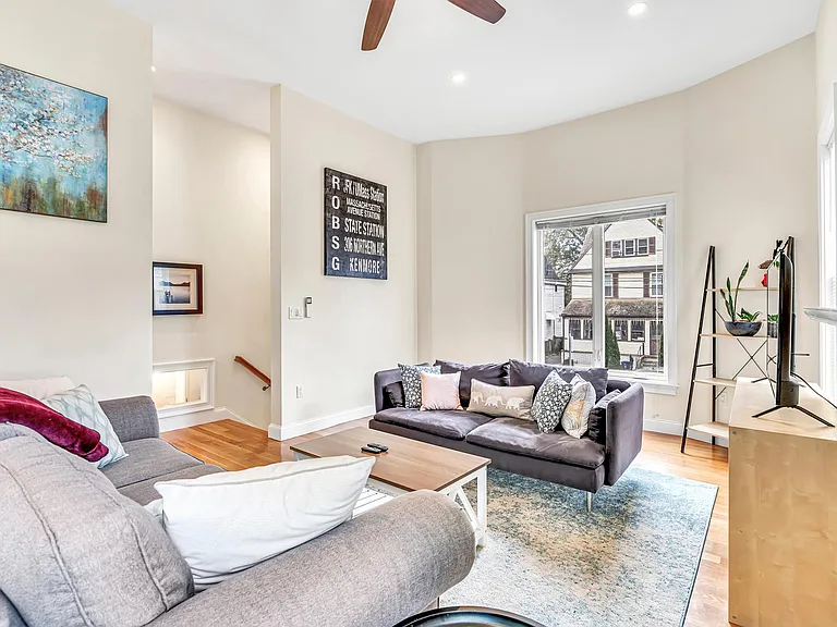 10 Bradbury St #10 — Photo 12