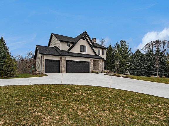 2nd image of 5830 Manchester Hills Dr SE