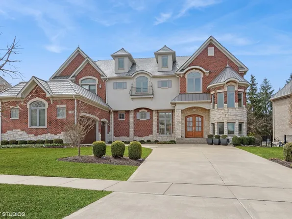 251 Claremont Dr, Naperville, IL 60540