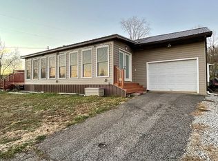 51 Country Ln, Ona, WV 25545