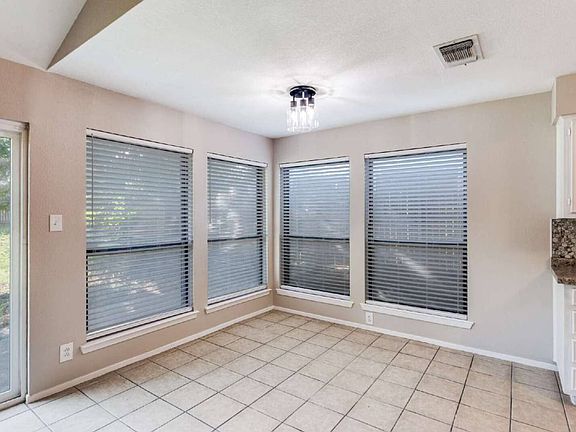 4th image of 7009 Woodway Dr