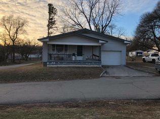 290 S Short St, Hartville, MO 65667