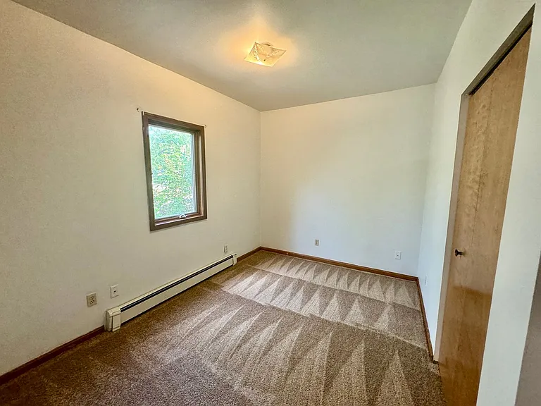 415 Ballard St — Photo 8