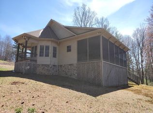 667 Rhododendron Ln, Fancy Gap, VA 24328