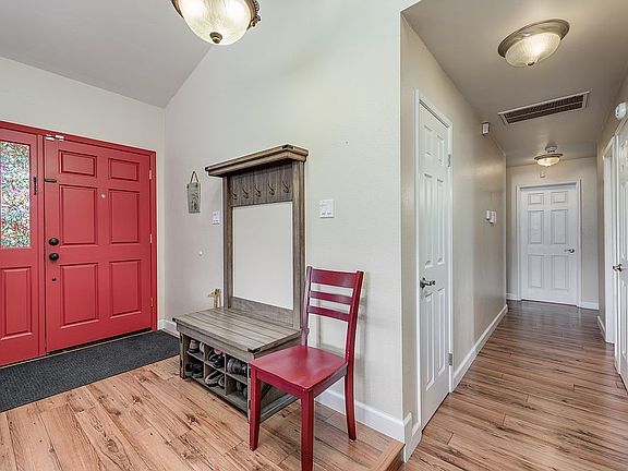 3rd image of 3120 Ozzie Ct