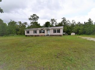 127 Hotel Branch Ln, Richlands, NC 28574