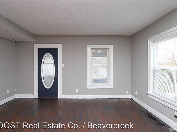 2nd image of 1128 Holly Ave
