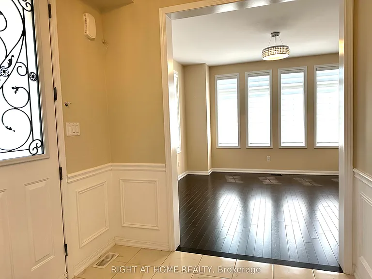 116 Hurst Dr — Photo 8