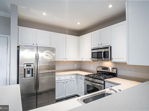 Tons of cabinet space and counter space!