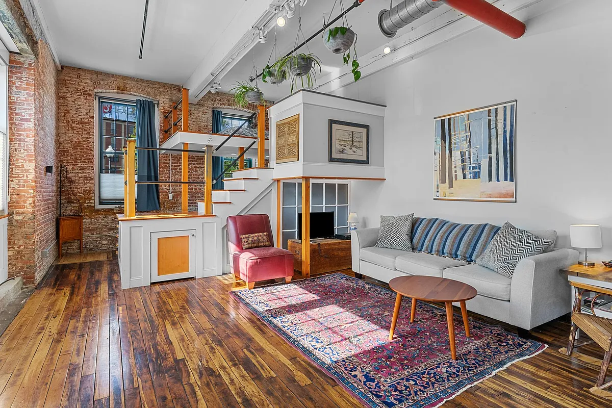 Building Photo - 532 Kinsley Ave #110