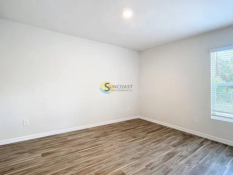 11501 N Landover Ter — Photo 19