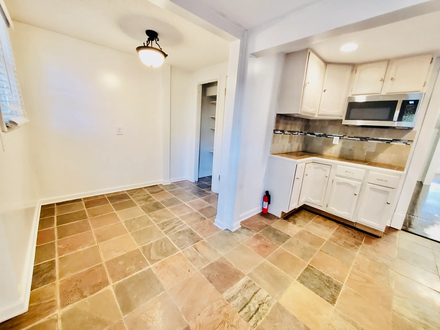 1714 W 41st Street — Photo 2