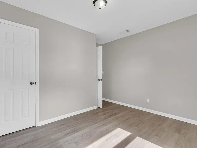 134 Poplar St — Photo 6