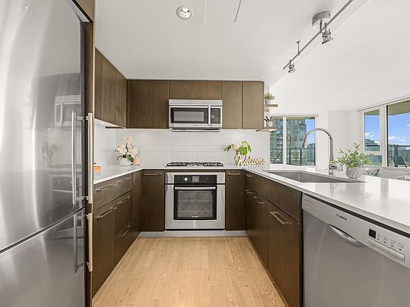 4th image of 7988 Ackroyd Rd #1213