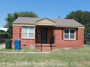 221 E Kittyhawk Dr, Midwest City, OK 73110