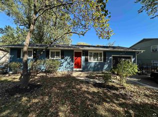 2014 Maple Ln, Lawrence, KS 66046