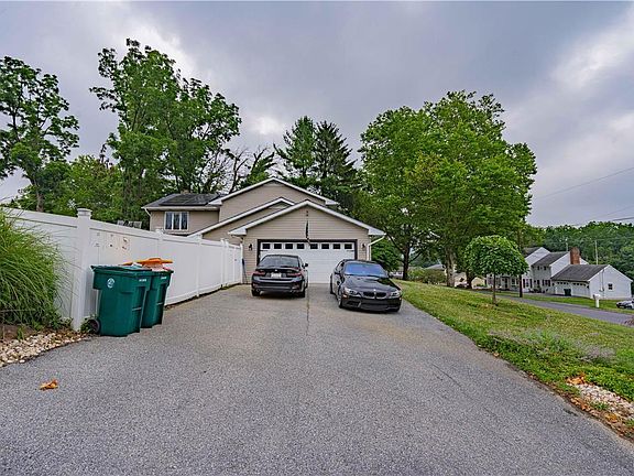 4th image of 81 Blenheim Dr