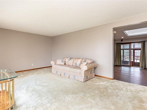 4th image of 175 N Transit Hill Dr