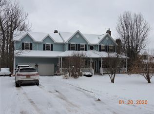 3049 Old Lakeview Rd, Hamburg, NY 14075