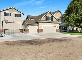2429 N Countryside Ave, Kuna, ID 83634