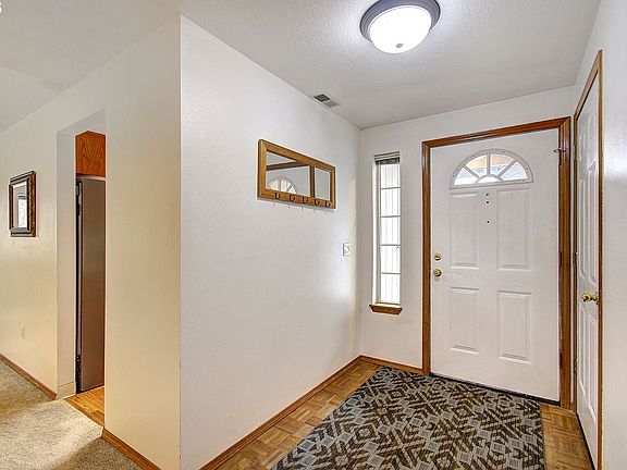 5th image of 13803 NE 47th St