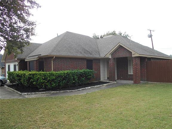2nd image of 1627 Riverway Bend Cir