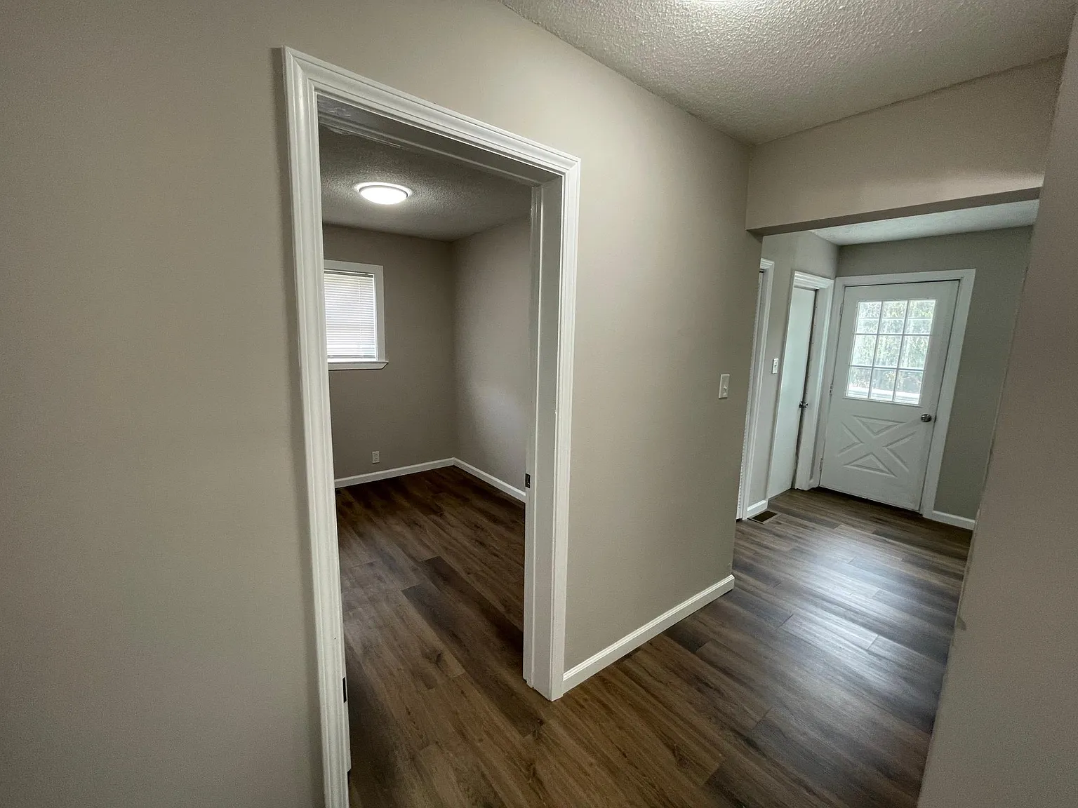 512 Goodfellow Ave — Photo 2