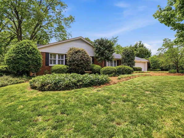 2 Yancey Dr, Greenville, SC 29615